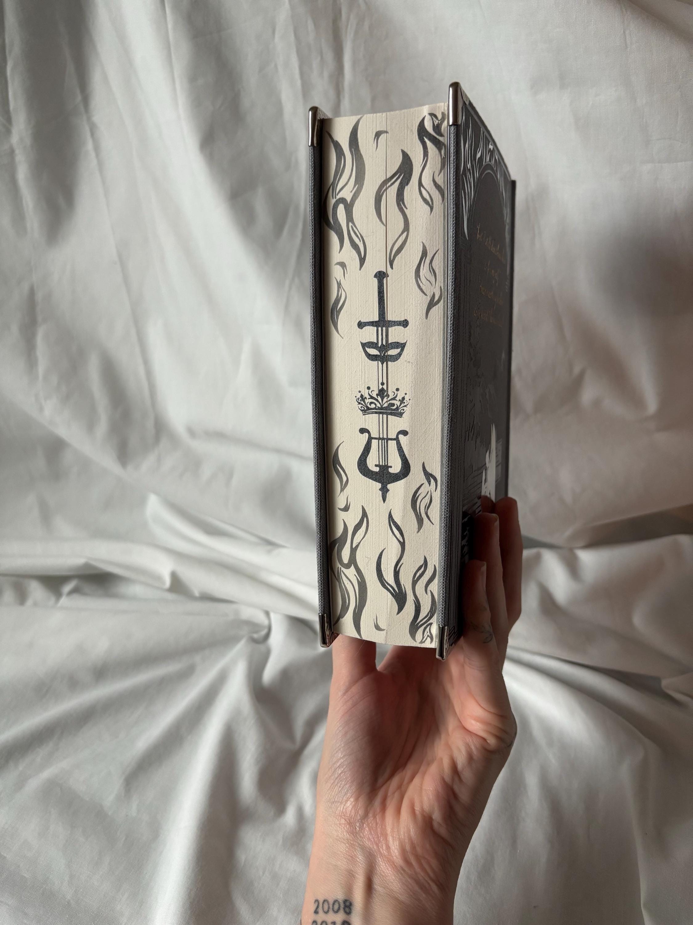 A Court of Silver Flames | Sarah J Maas